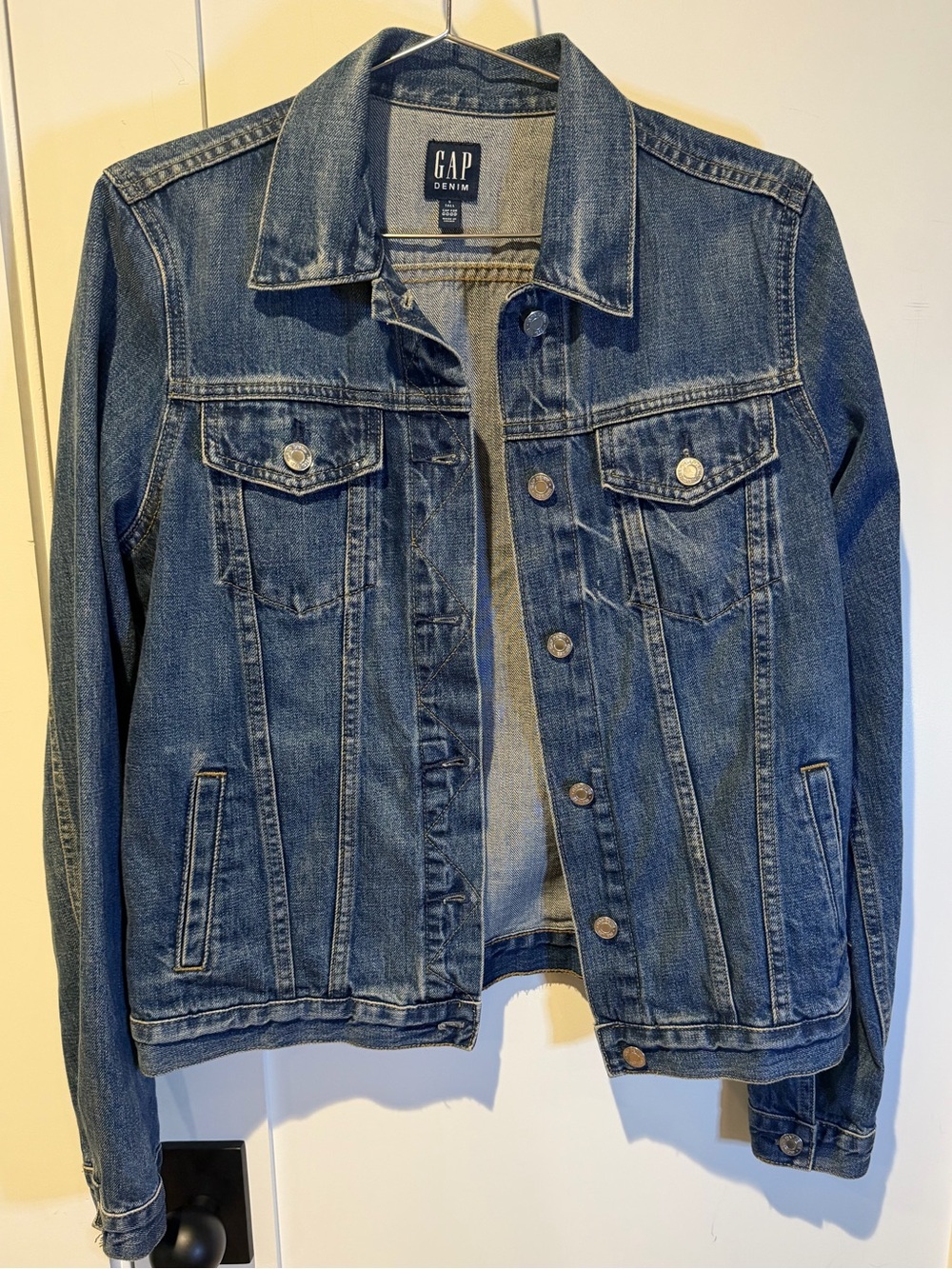 GAP Classic Blue Denim Jacket with Button-Front & pockets Small Tall
